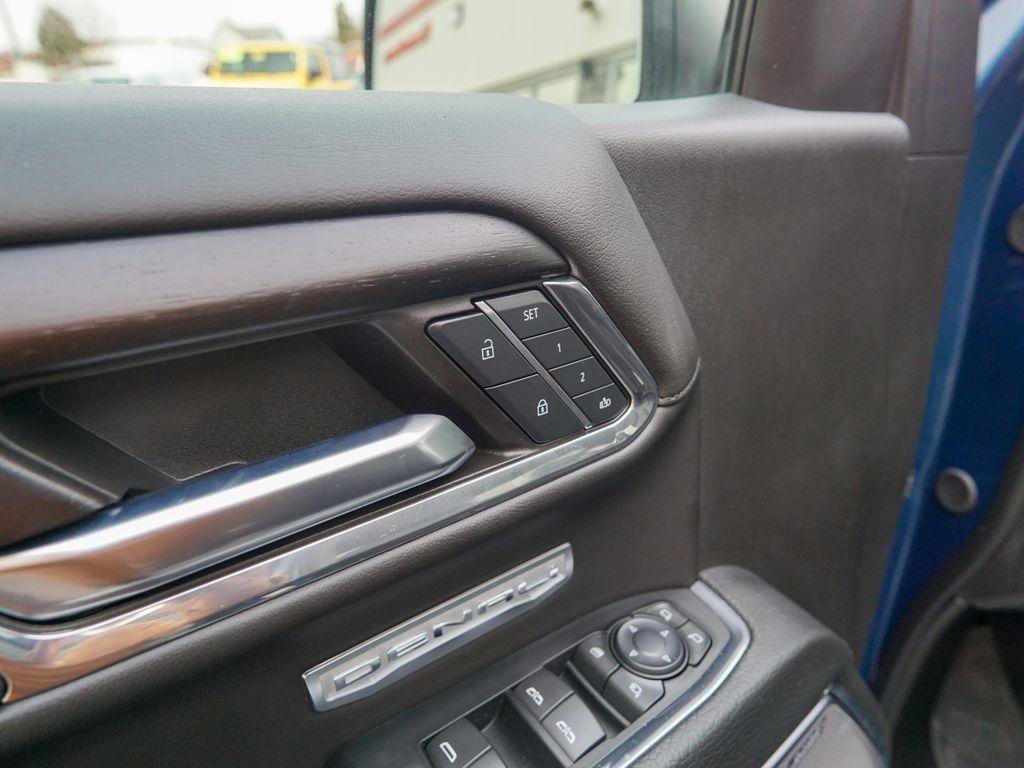 Used 2024 GMC Sierra 1500 Denali AWD/4WD image 19