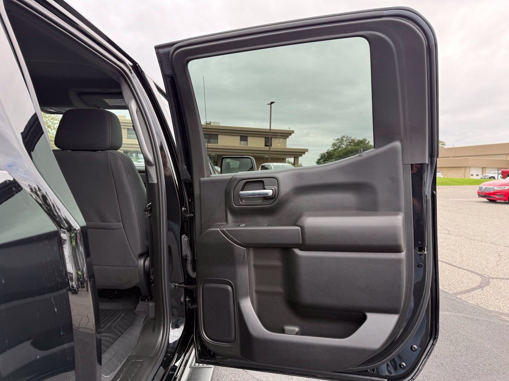 Used 2023 Chevrolet Silverado 1500 Custom AWD/4WD image 46
