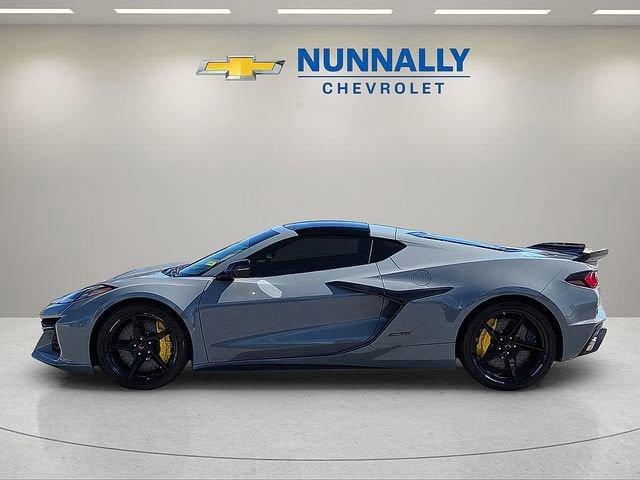 New 2025 Chevrolet Corvette E-Ray w/ ZER Performance Package AWD/4WD image 2