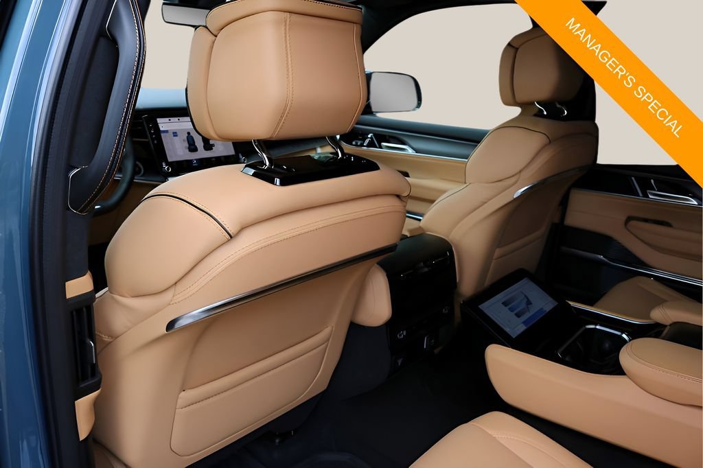 New 2026 Jeep Grand Wagoneer Summit AWD/4WD image 14