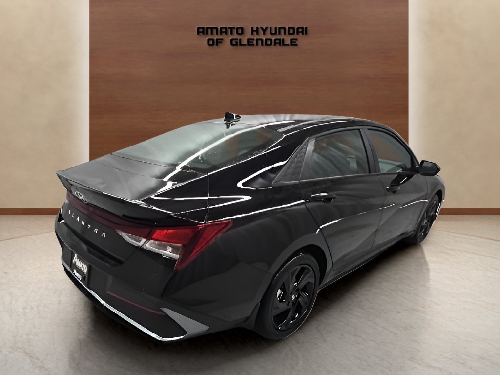 New 2026 Hyundai Elantra SEL Sport FWD image 7