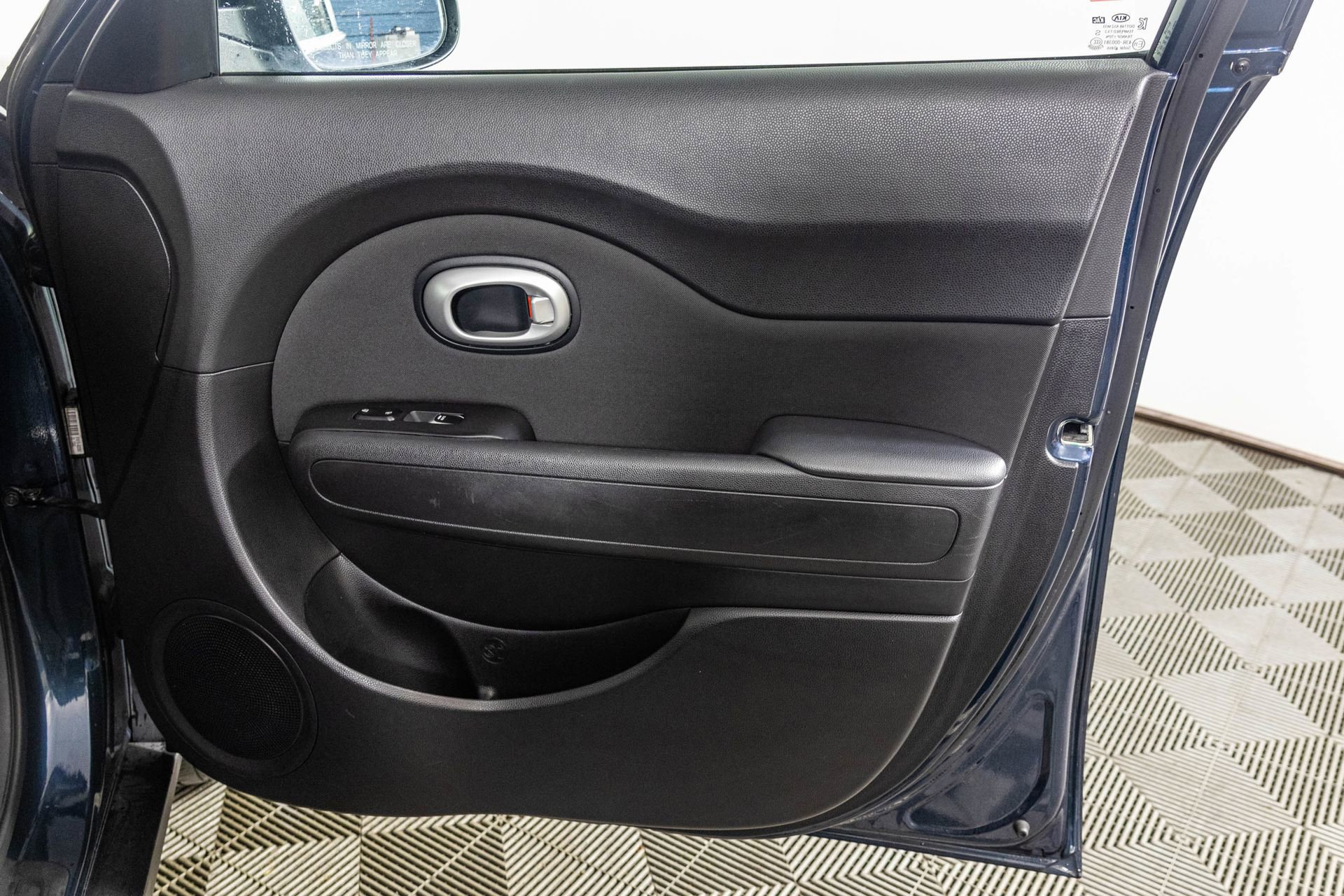 Used 2018 Kia Soul + FWD image 45