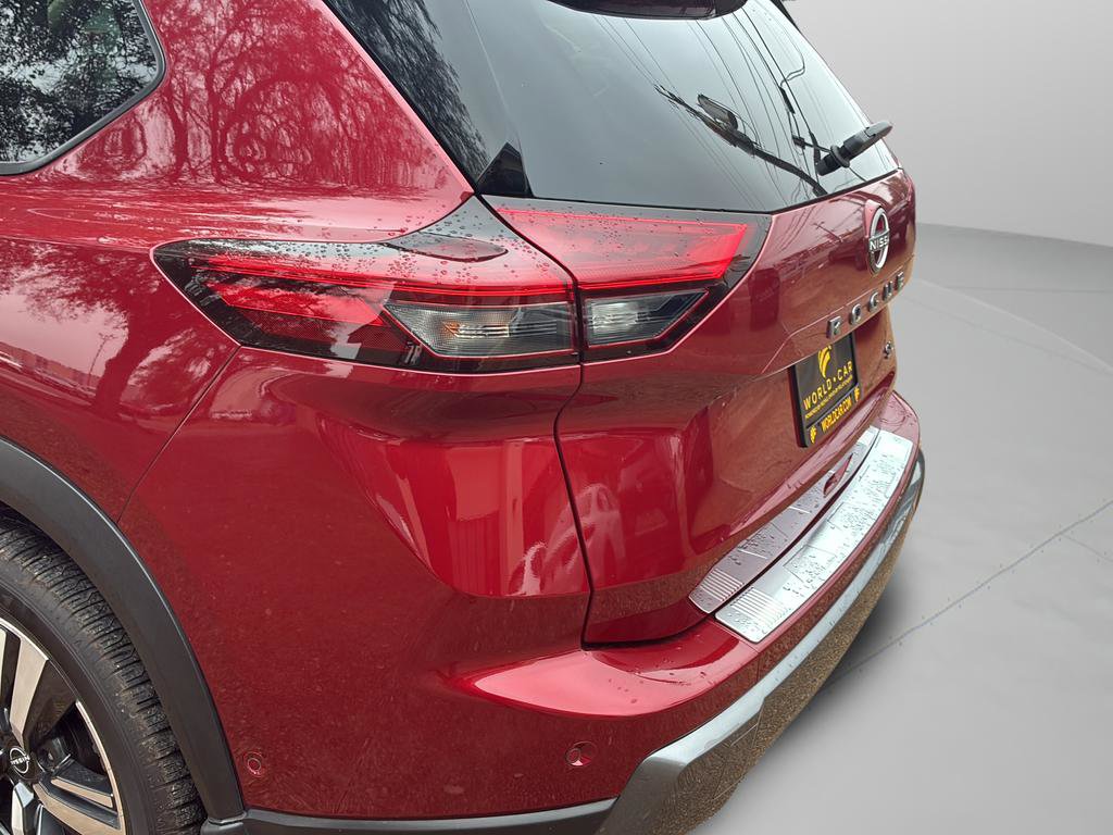 Used 2024 Nissan Rogue SL w/ SL Premium Package image 42