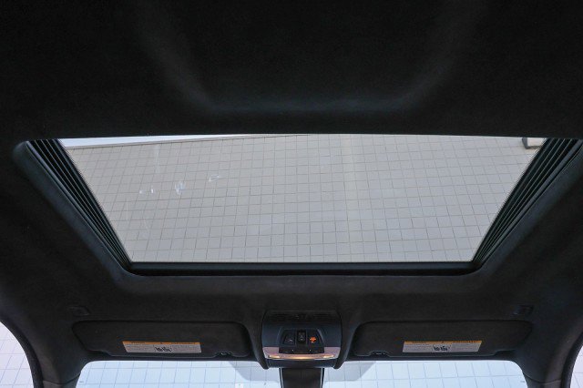 Used 2015 BMW X6 M image 39