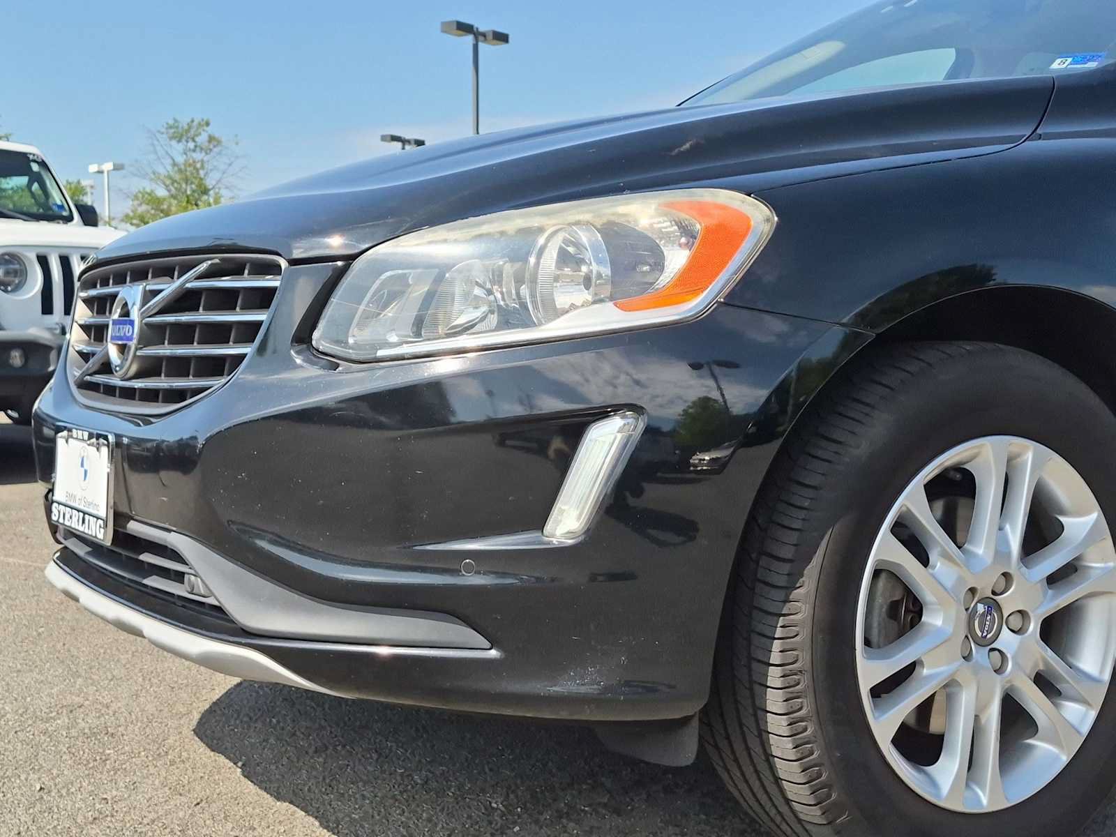 Used 2016 Volvo XC60 T5 Premier w/ Proximity Package AWD/4WD image 11