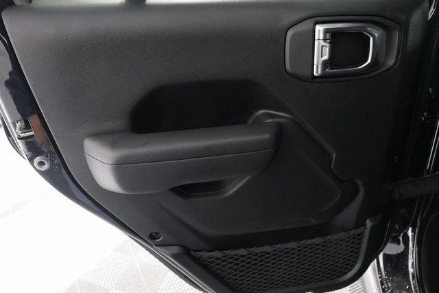 Used 2025 Jeep Wrangler Willys image 25