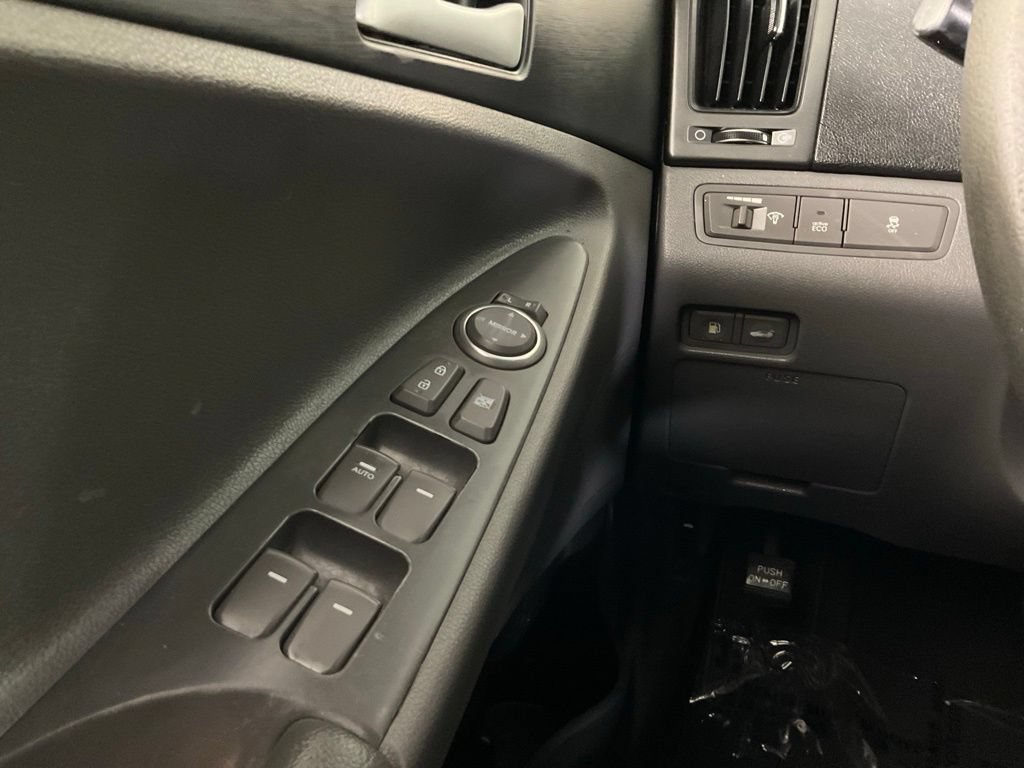 Used 2013 Hyundai Sonata GLS FWD image 19