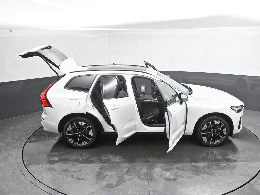 New 2026 Volvo XC60 B5 Plus w/ Climate Package AWD/4WD image 46