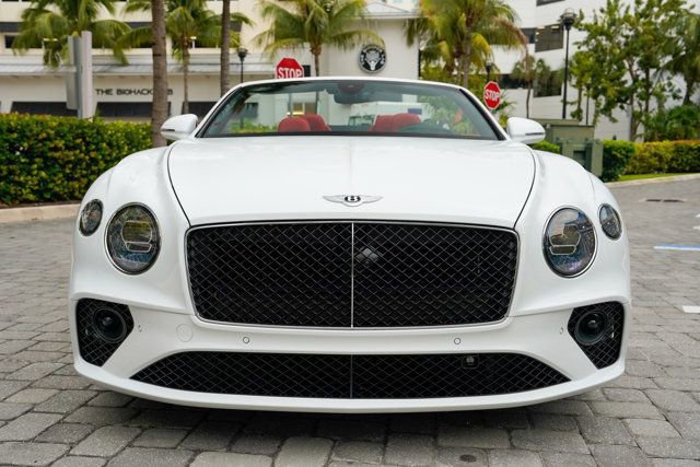 Used 2024 Bentley Continental GT V8 image 7