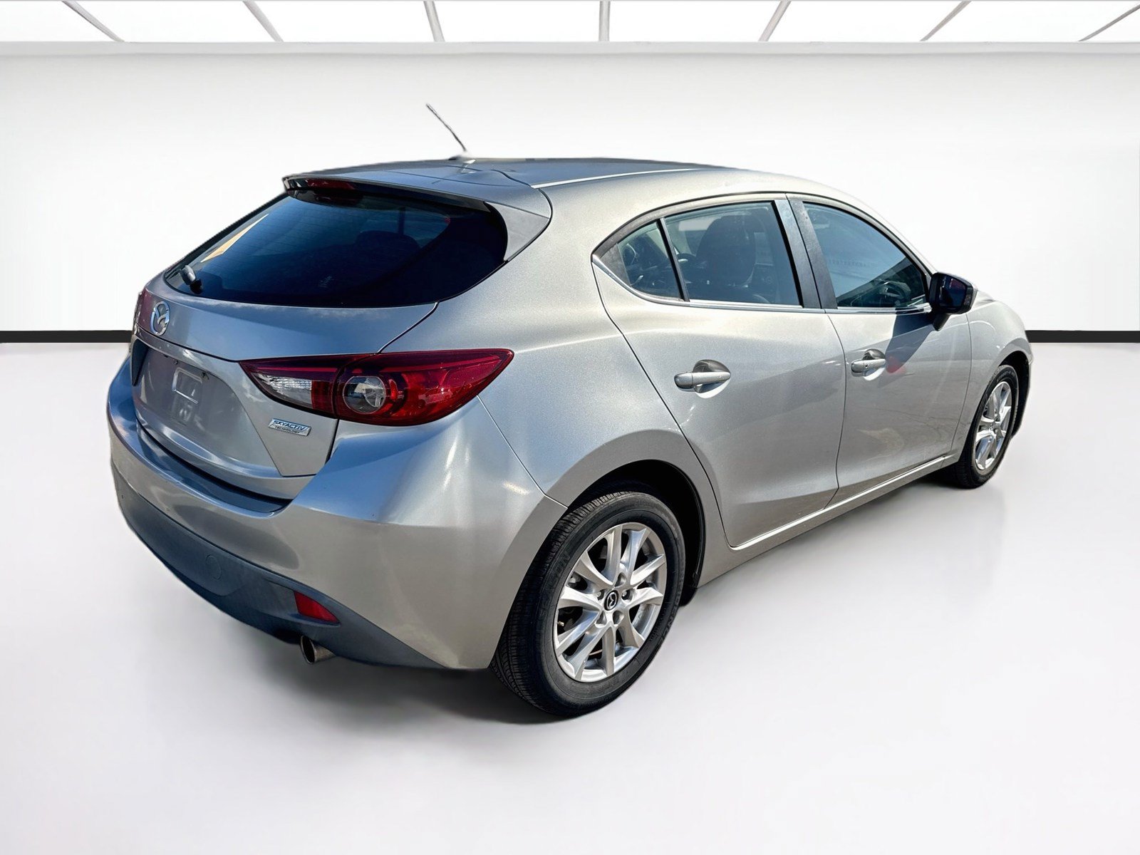 Used 2015 MAZDA MAZDA3 i Touring FWD image 4