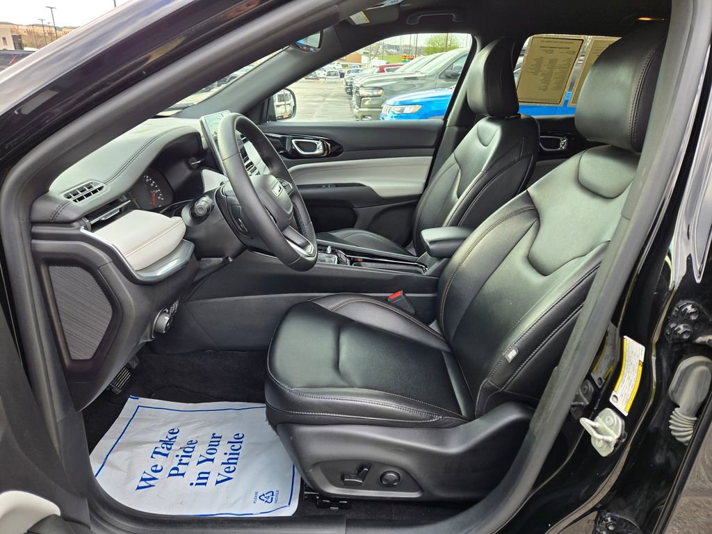 Used 2024 Jeep Compass Limited AWD/4WD image 15