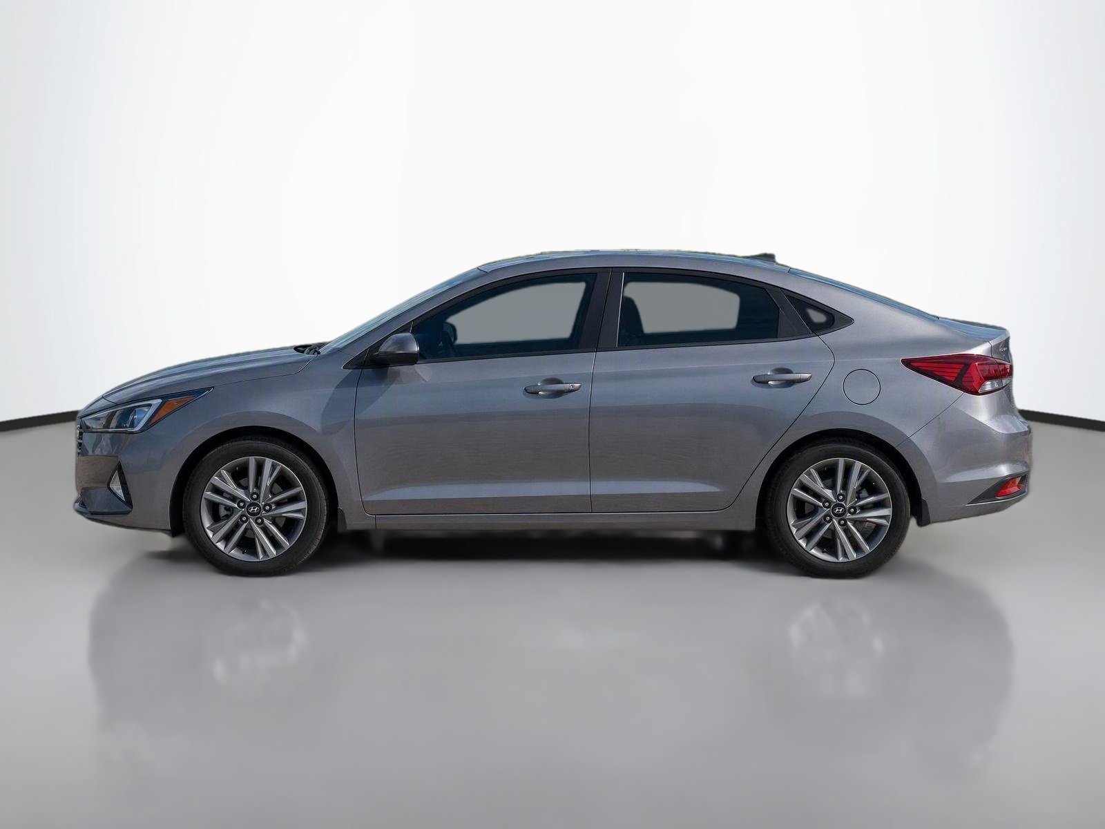 Used 2020 Hyundai Elantra SEL FWD image 4