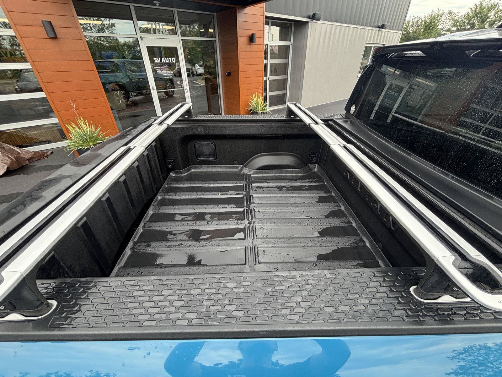 Used 2022 Rivian R1T Adventure AWD/4WD image 11