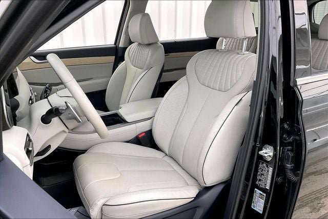 Certified 2025 Hyundai Palisade Limited AWD/4WD image 8