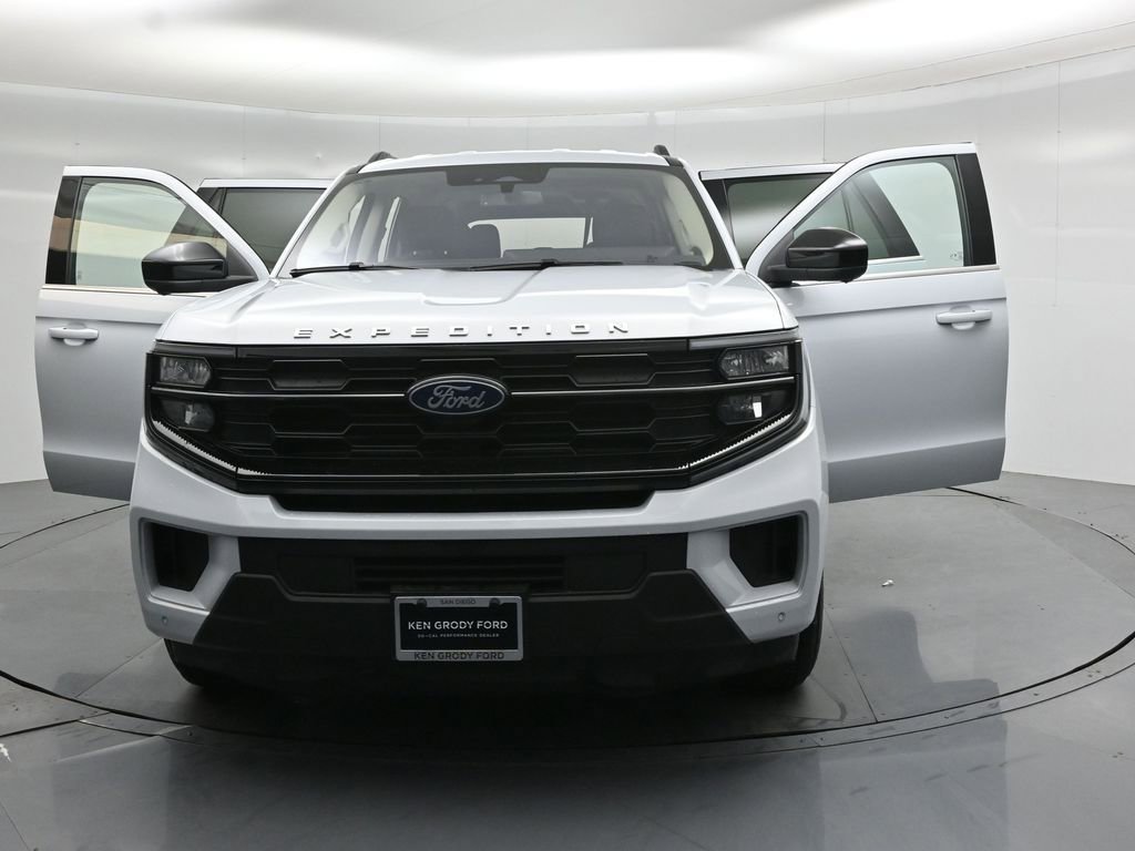 Used 2025 Ford Expedition Max Active RWD image 28