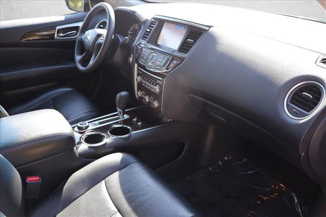 Used 2016 Nissan Pathfinder Platinum AWD/4WD image 30