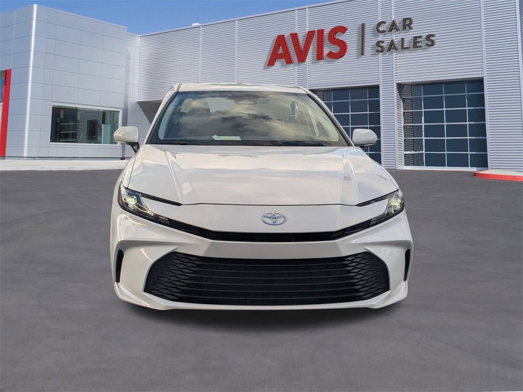 Used 2025 Toyota Camry LE image 2