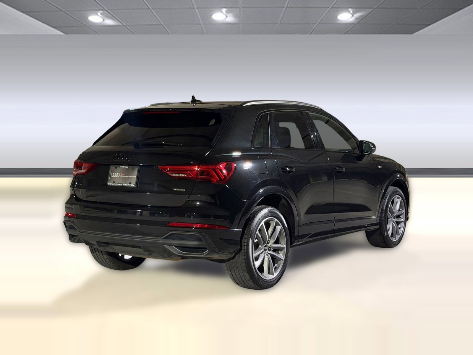 Used 2025 Audi Q3 2.0T Premium w/ Convenience Package image 8
