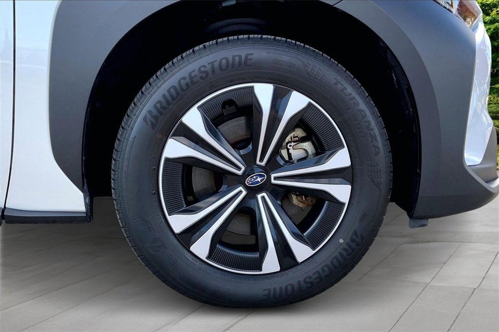Used 2023 Subaru Solterra AWD image 32