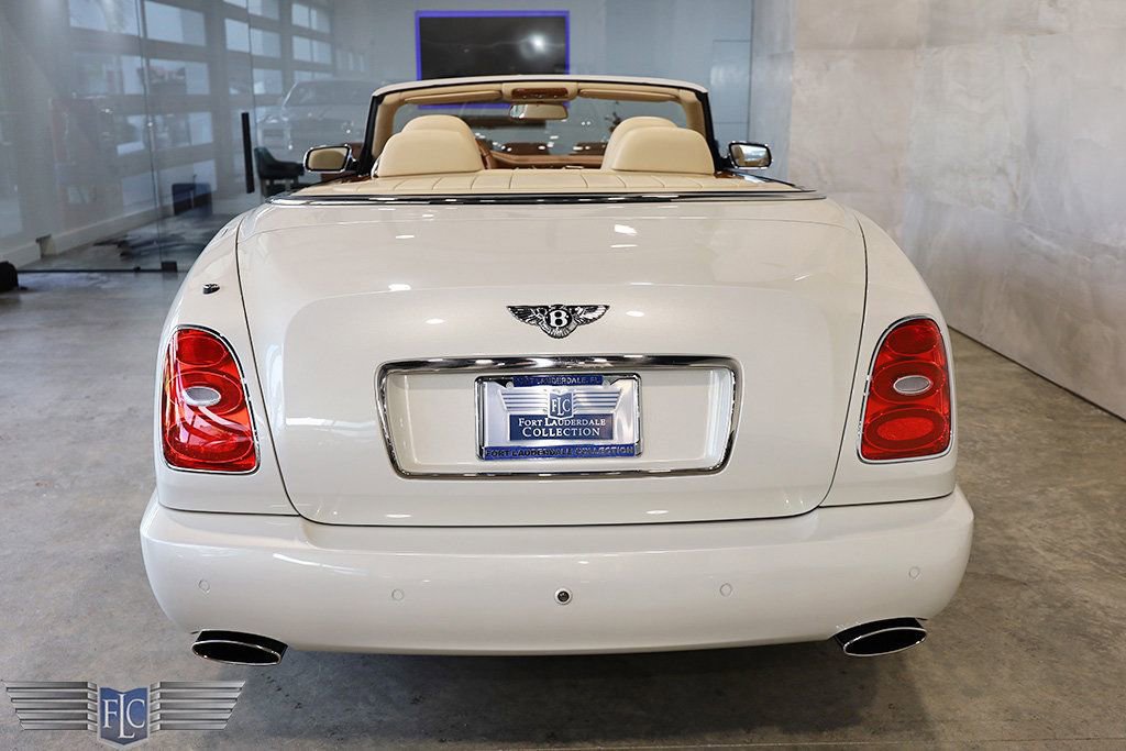 Used 2010 Bentley Azure T RWD image 8