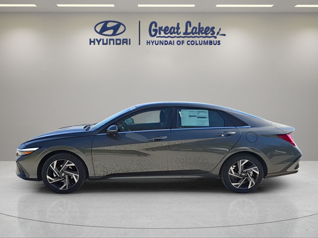 New 2026 Hyundai Elantra Limited FWD image 3