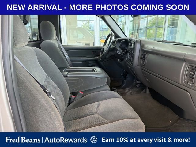 Used 2004 Chevrolet Silverado 1500 4x4 Regular Cab w/ Light Duty Power Package image 10