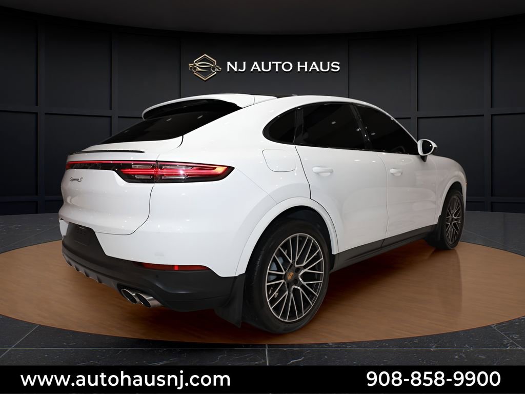 Used 2021 Porsche Cayenne S w/ Premium Package Plus image 8