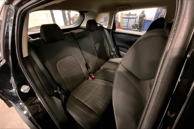 Used 2024 Honda HR-V LX image 25