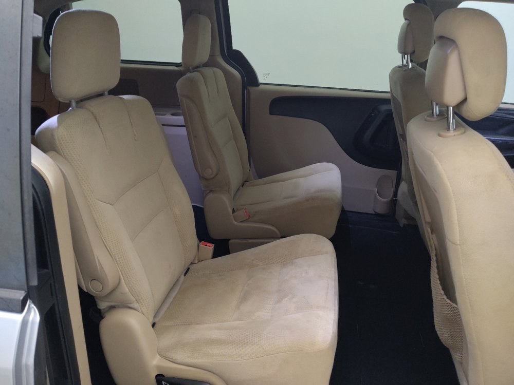 Used 2015 Dodge Grand Caravan SXT w/ UConnect Hands-Free Group image 19