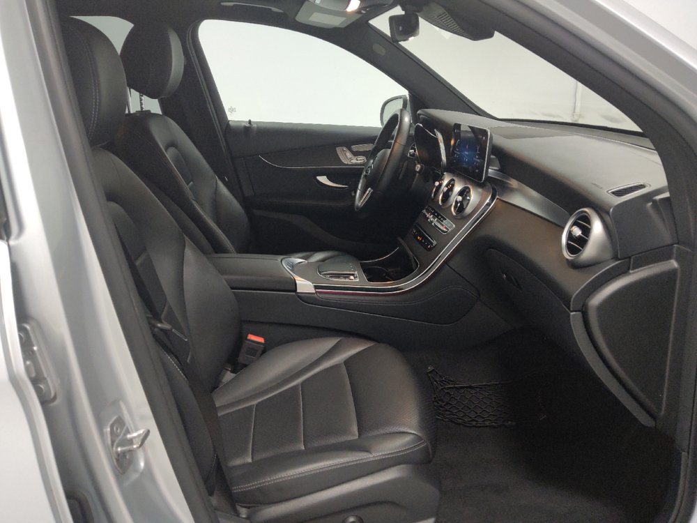 Used 2020 Mercedes-Benz GLC 300 4MATIC w/ Multimedia Package image 21
