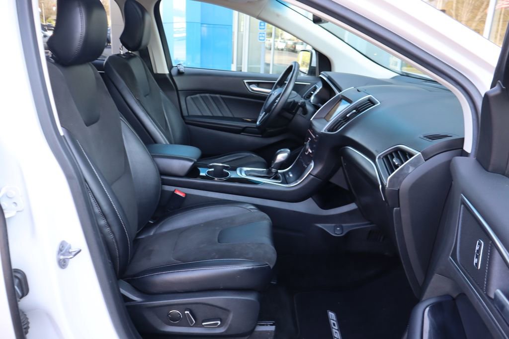 Used 2016 Ford Edge Sport w/ Technology Package AWD/4WD image 14