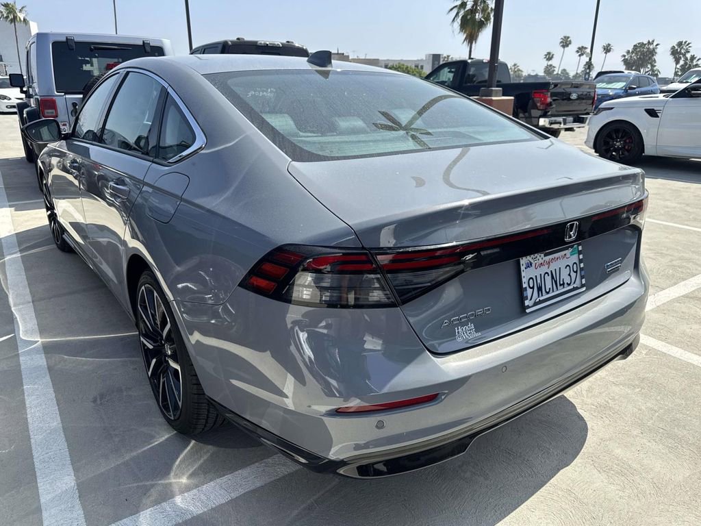 Used 2023 Honda Accord Touring image 12