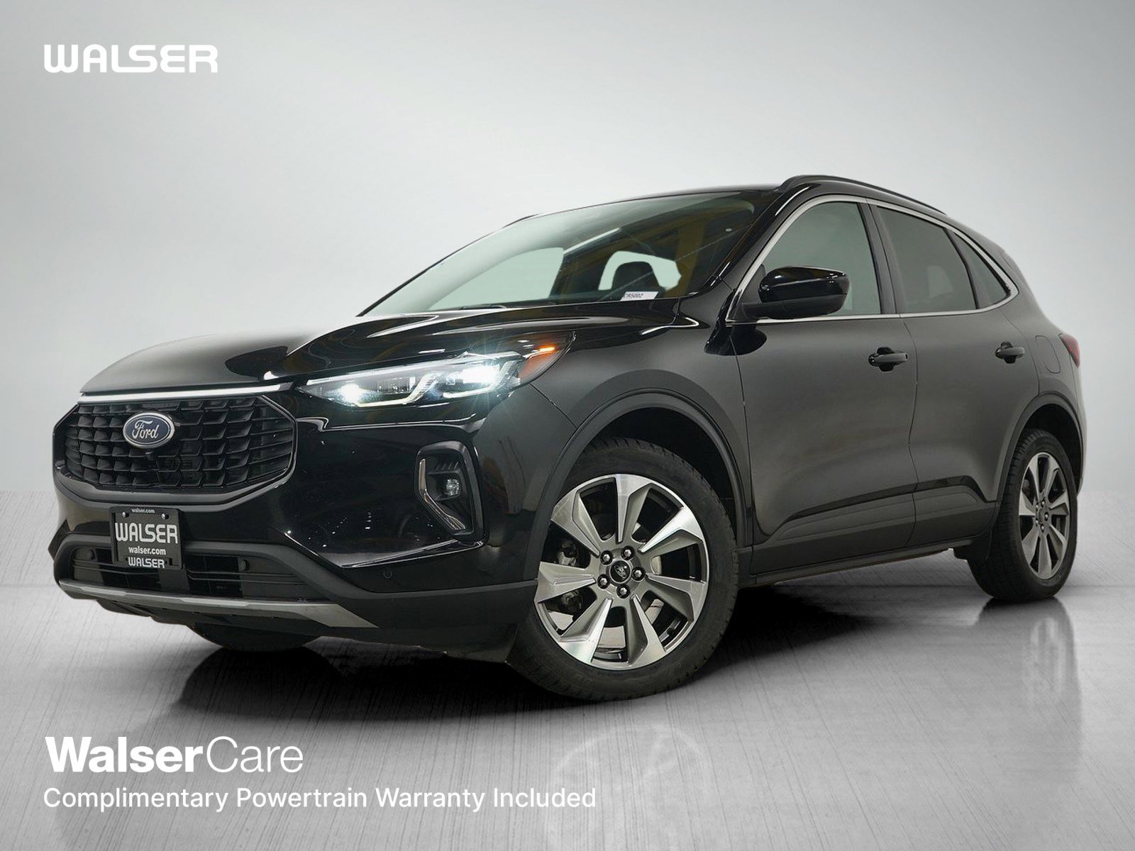 Used 2023 Ford Escape Platinum image 1