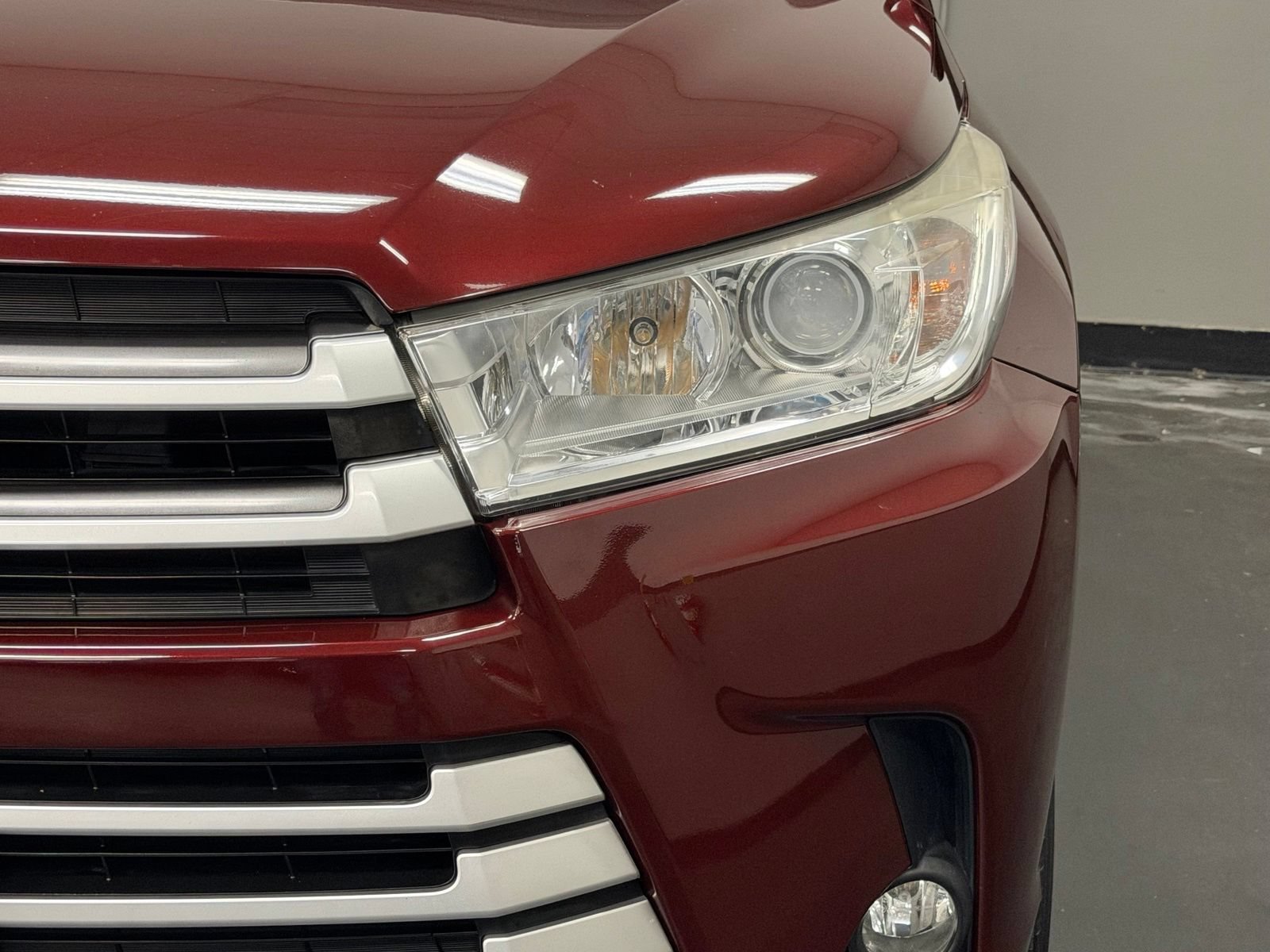 Used 2017 Toyota Highlander XLE AWD/4WD image 7