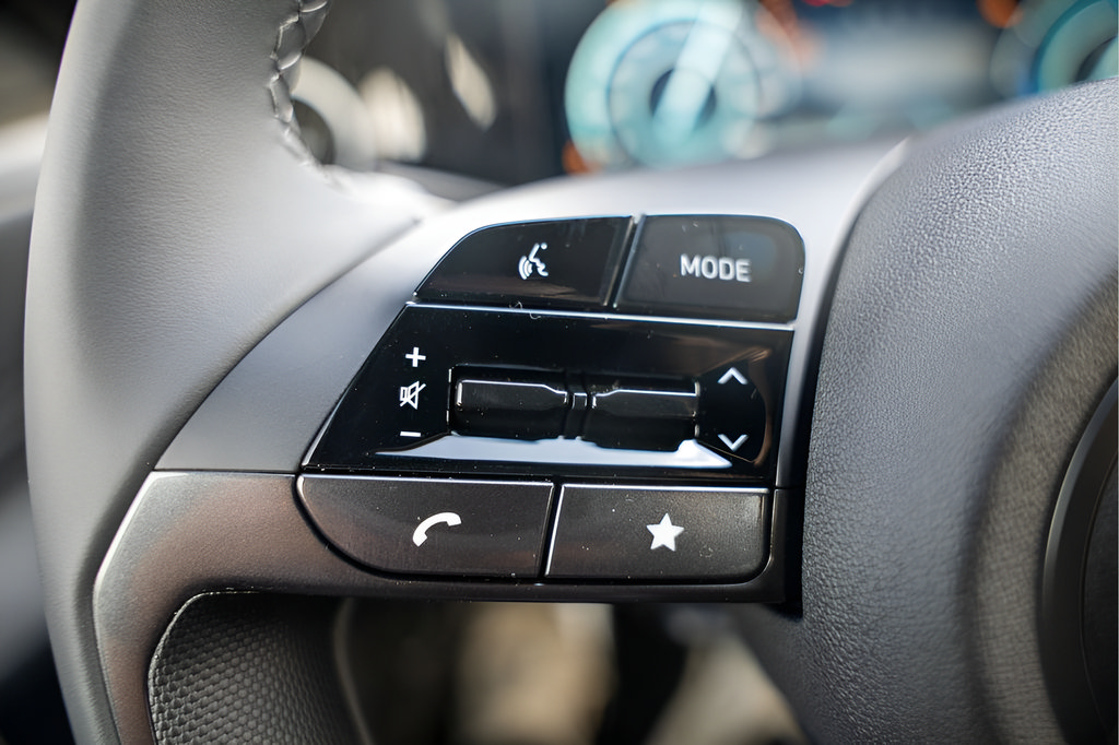New 2025 Hyundai Elantra SEL FWD image 24