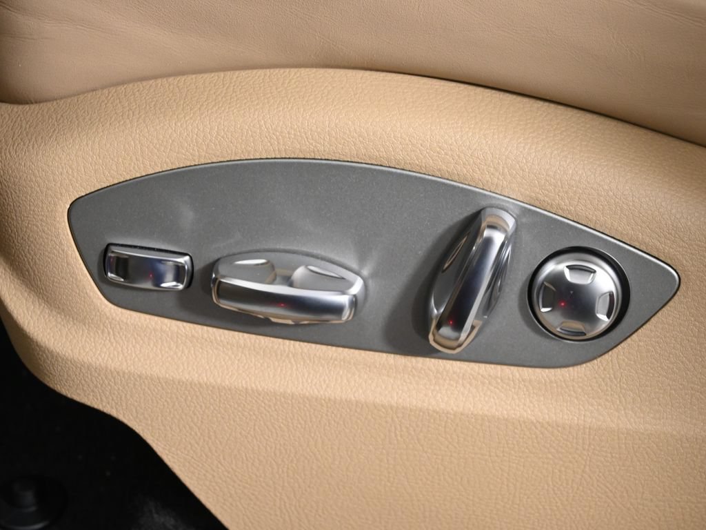New 2026 Porsche Macan AWD/4WD image 31