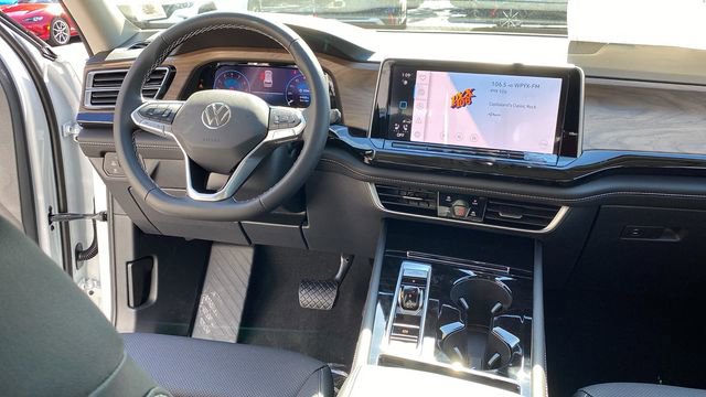 New 2026 Volkswagen Atlas SE image 9