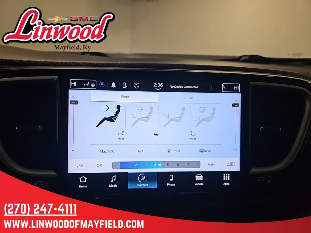 Used 2024 Chrysler Pacifica Touring-L FWD image 22