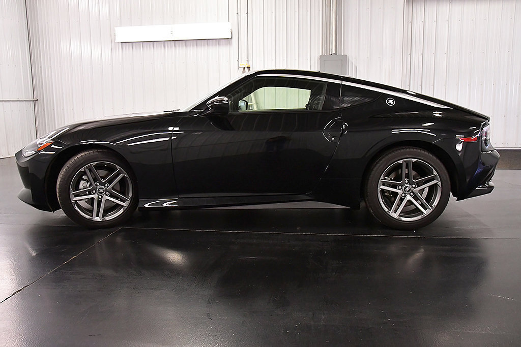 Used 2026 Nissan Z Sport w/ Floor Mat Package RWD image 4