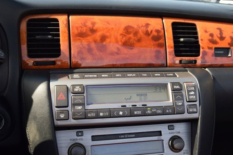 Used 2004 Lexus SC 430 Convertible image 31