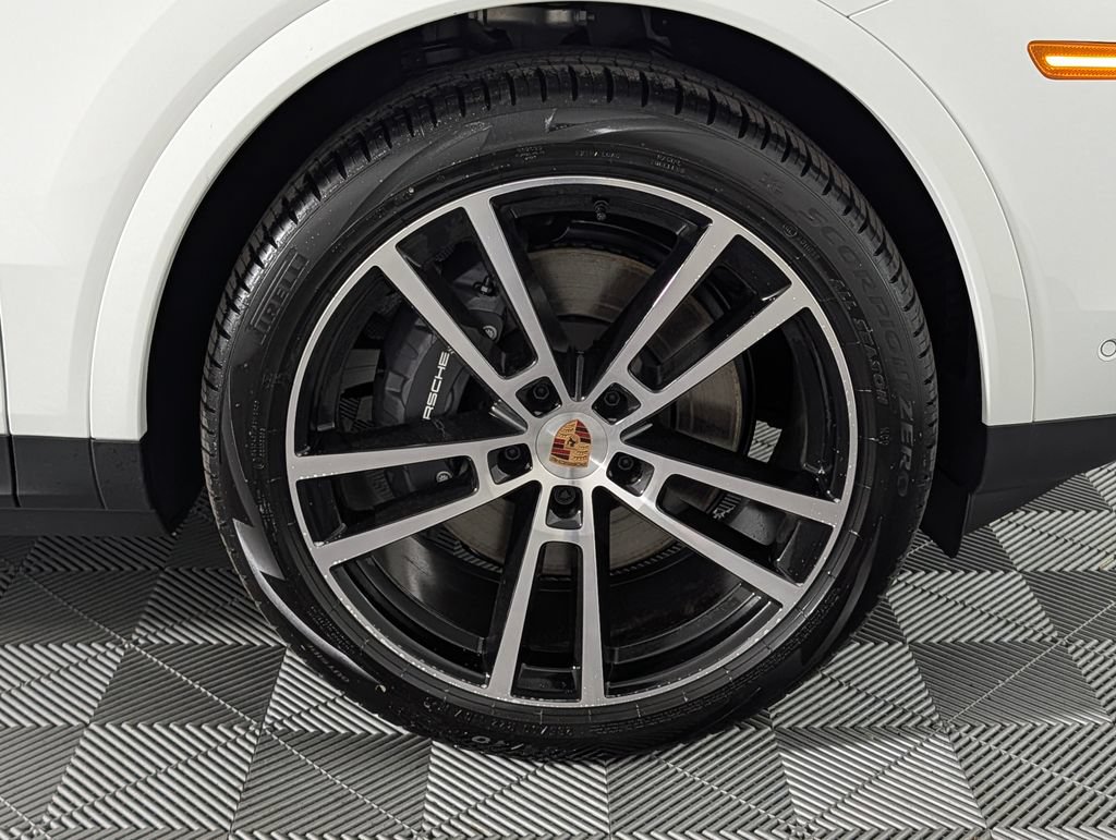 New 2026 Porsche Cayenne AWD/4WD image 14