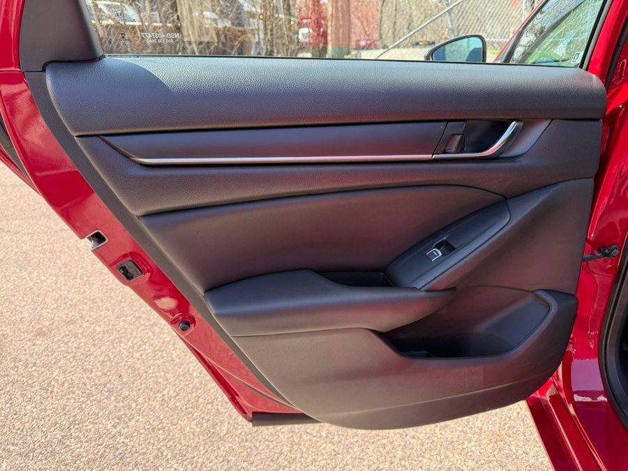 Used 2021 Honda Accord Sport image 19