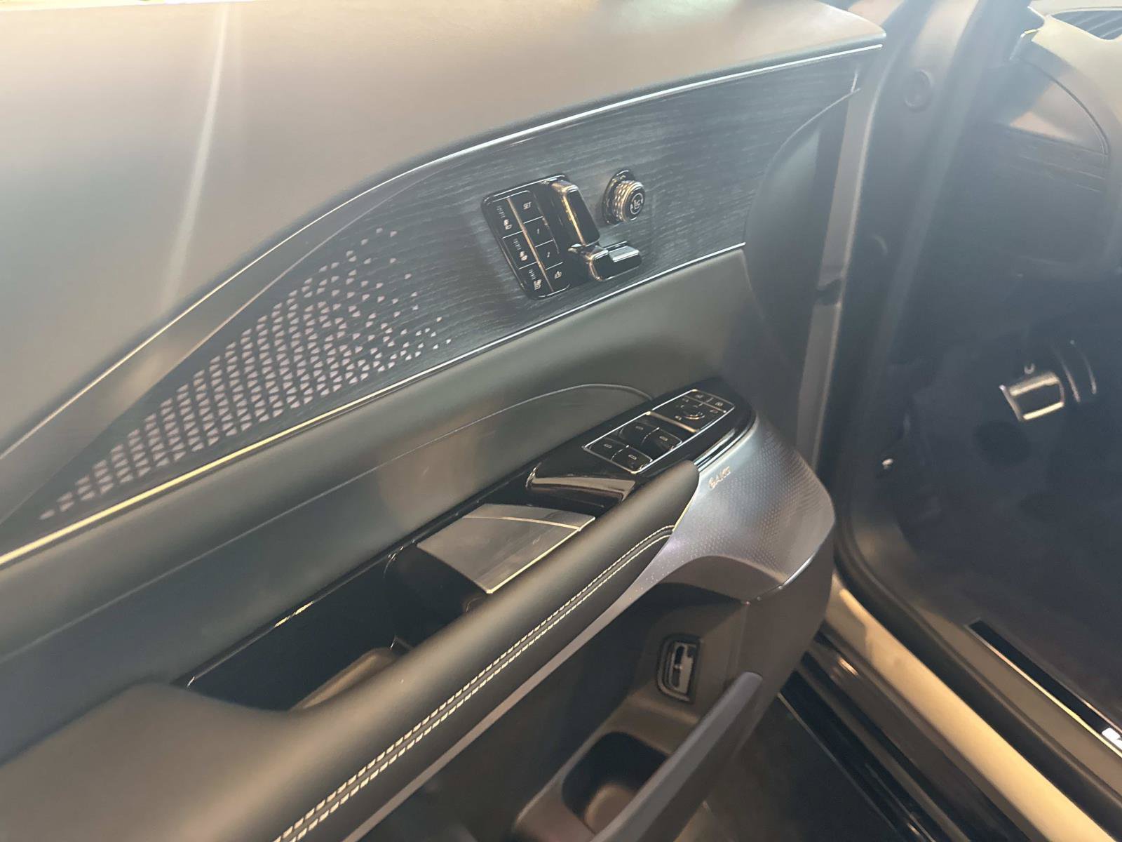 New 2026 Cadillac Lyriq V AWD/4WD image 21