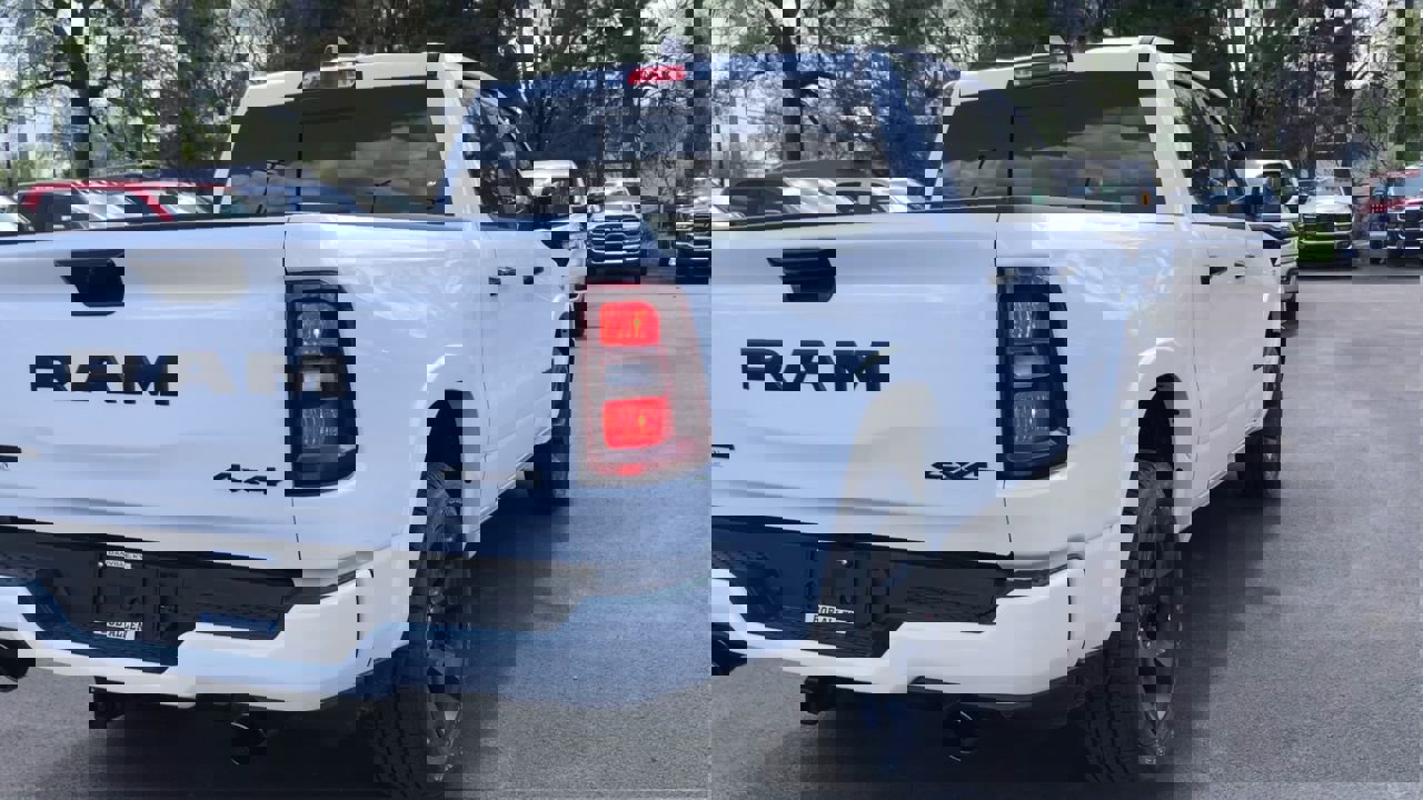 New 2026 RAM 1500 4x4 Crew Cab image 7