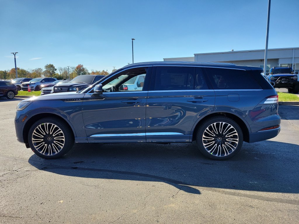 New 2027 Lincoln Aviator Black Label w/ Dynamic Handling Package AWD/4WD image 7