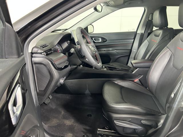 Used 2022 Jeep Compass Trailhawk w/ Trailer Tow Group AWD/4WD image 12