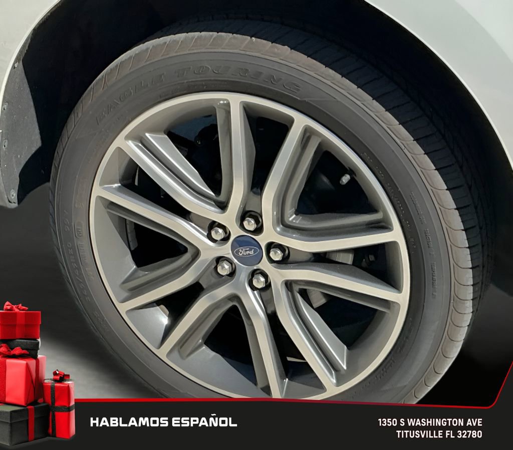 Used 2020 Ford Edge Titanium w/ Equipment Group 301A image 19