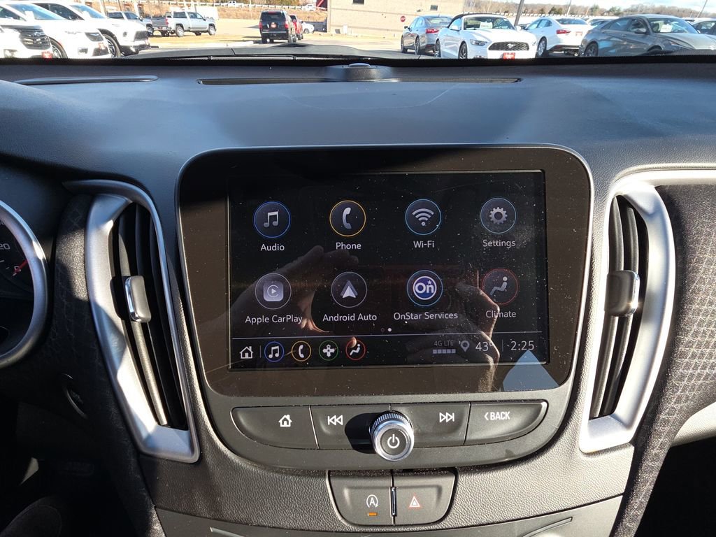 Used 2025 Chevrolet Malibu LT image 21