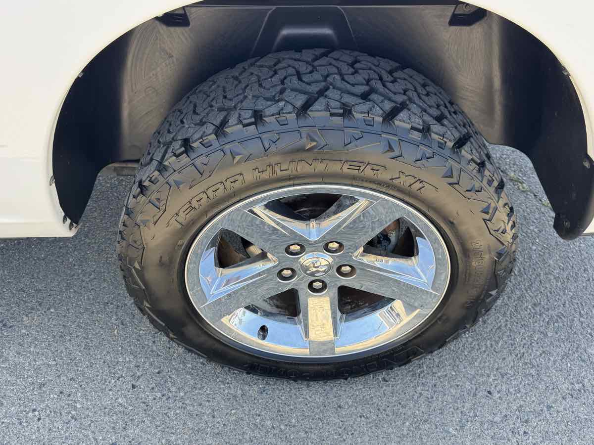 Used 2015 RAM 1500 Express AWD/4WD image 36