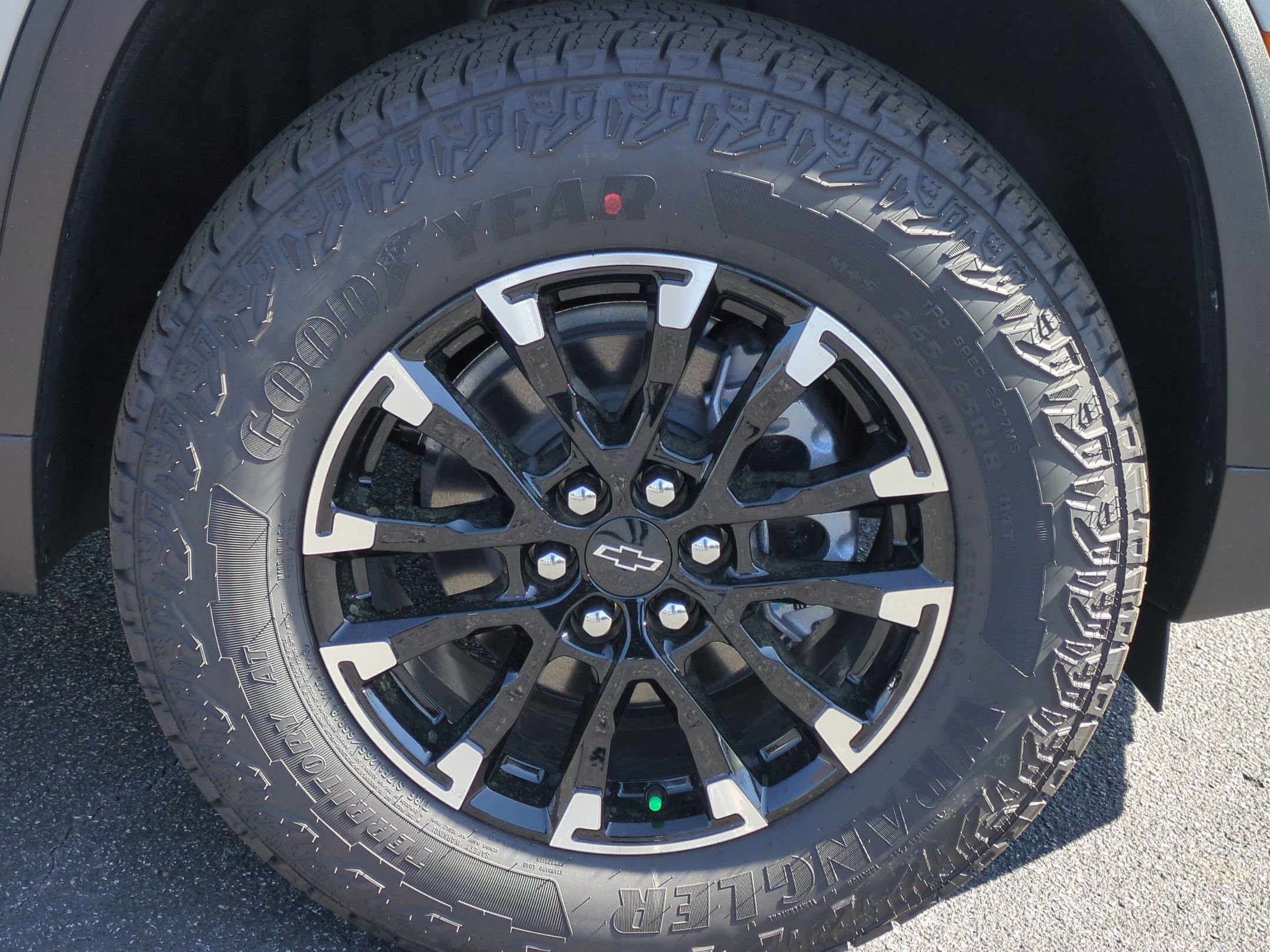 New 2026 Chevrolet Traverse Z71 w/ Enhanced Driving Package AWD/4WD image 12